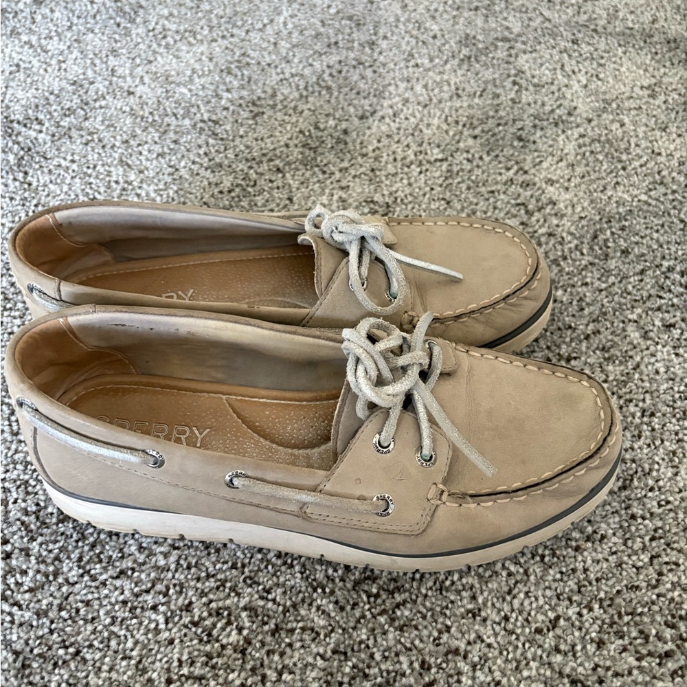 Sperry Tan Boat Shoes Classic Moccasin Style
